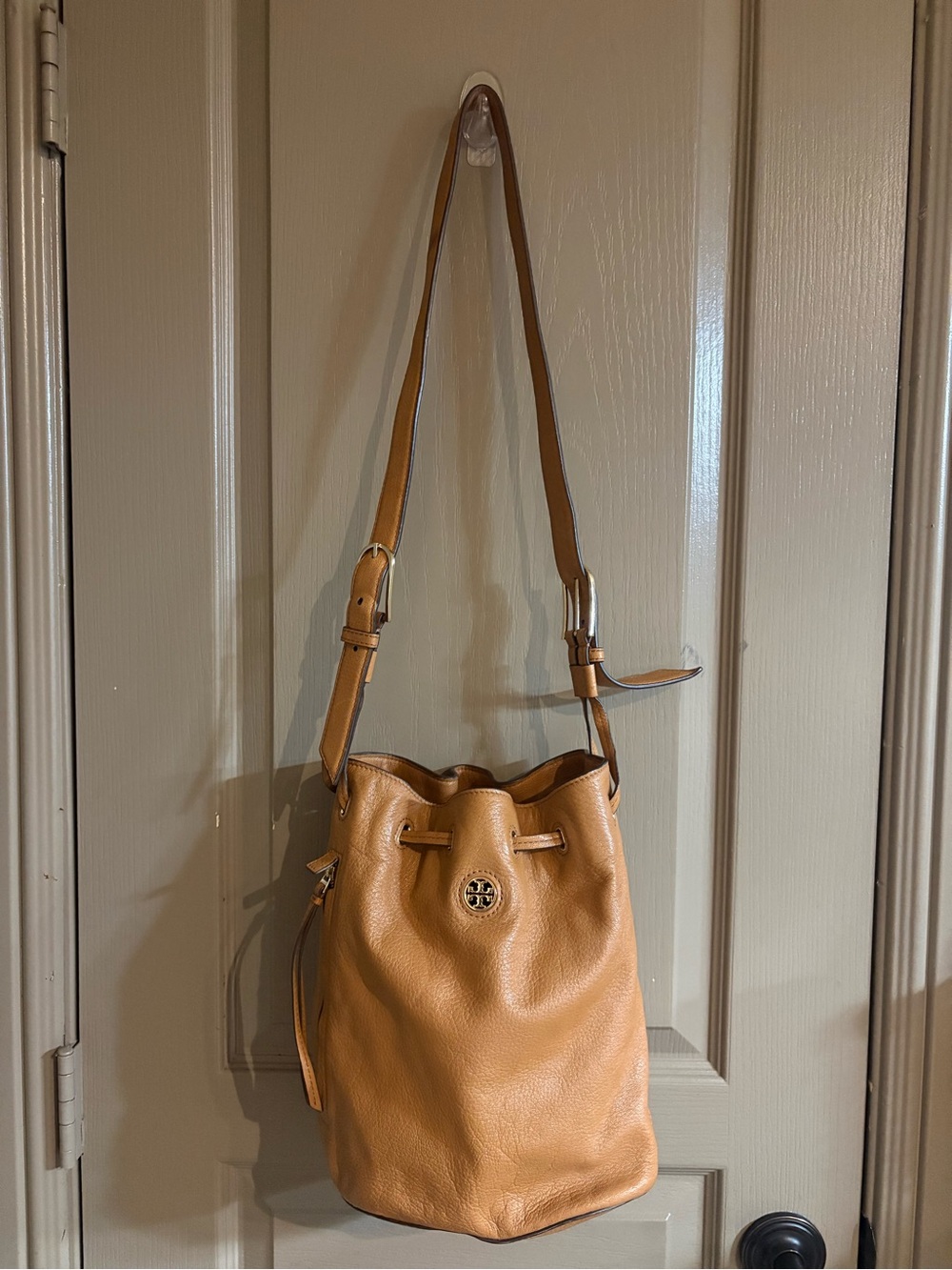 Tory Burch Tan Leather Bucket Bag with Adjustable Strap